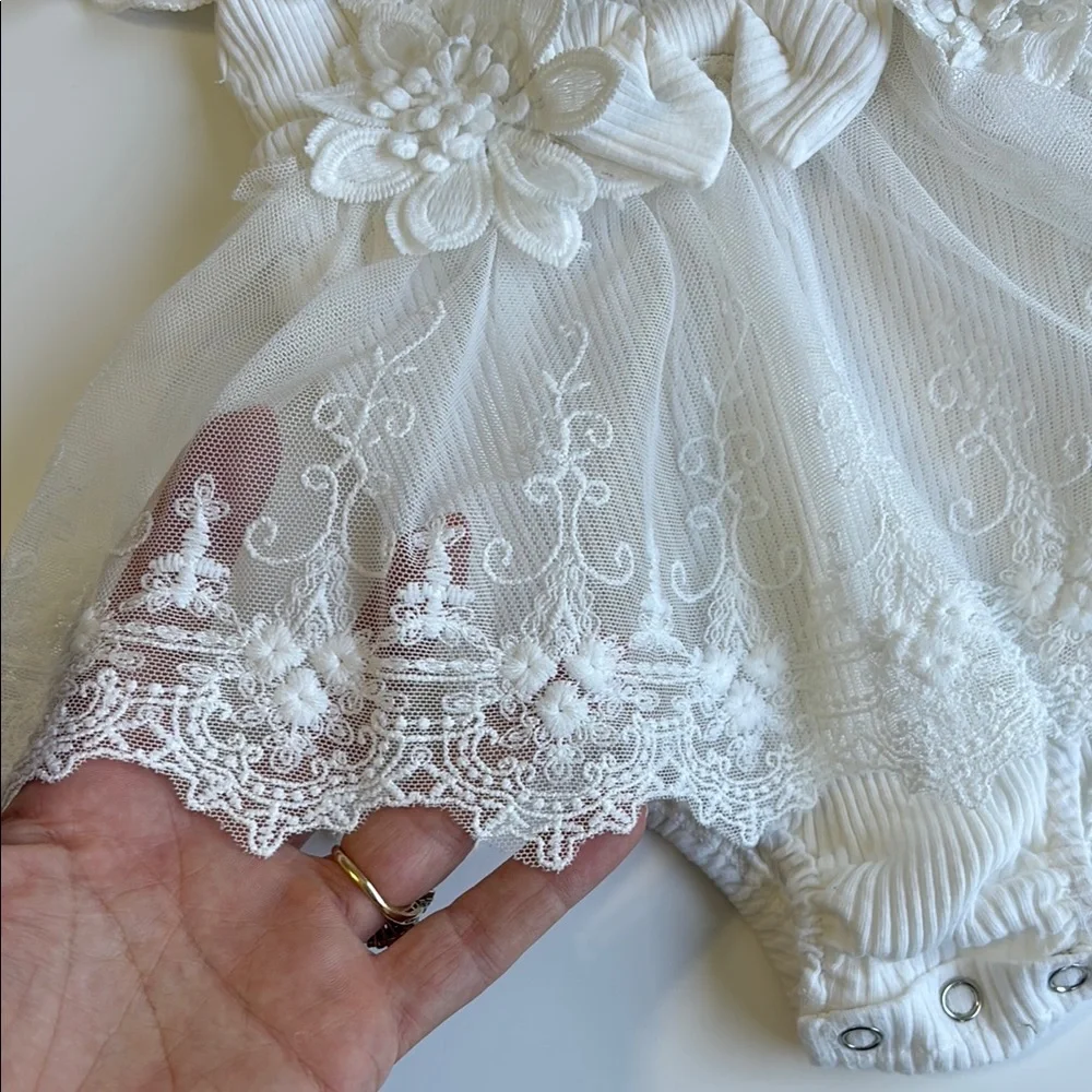 White Floral Lace Baby Romper Baptism Wedding Special Occasion Size 18-24 months